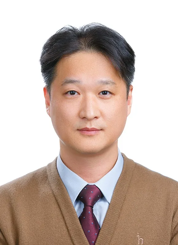 Chang-Woo Lee photo